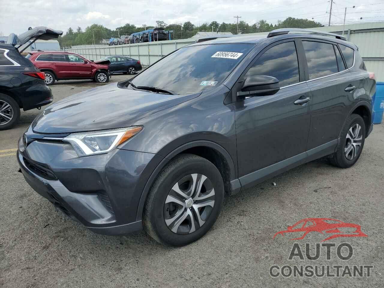 TOYOTA RAV4 2017 - JTMBFREV1HJ160670