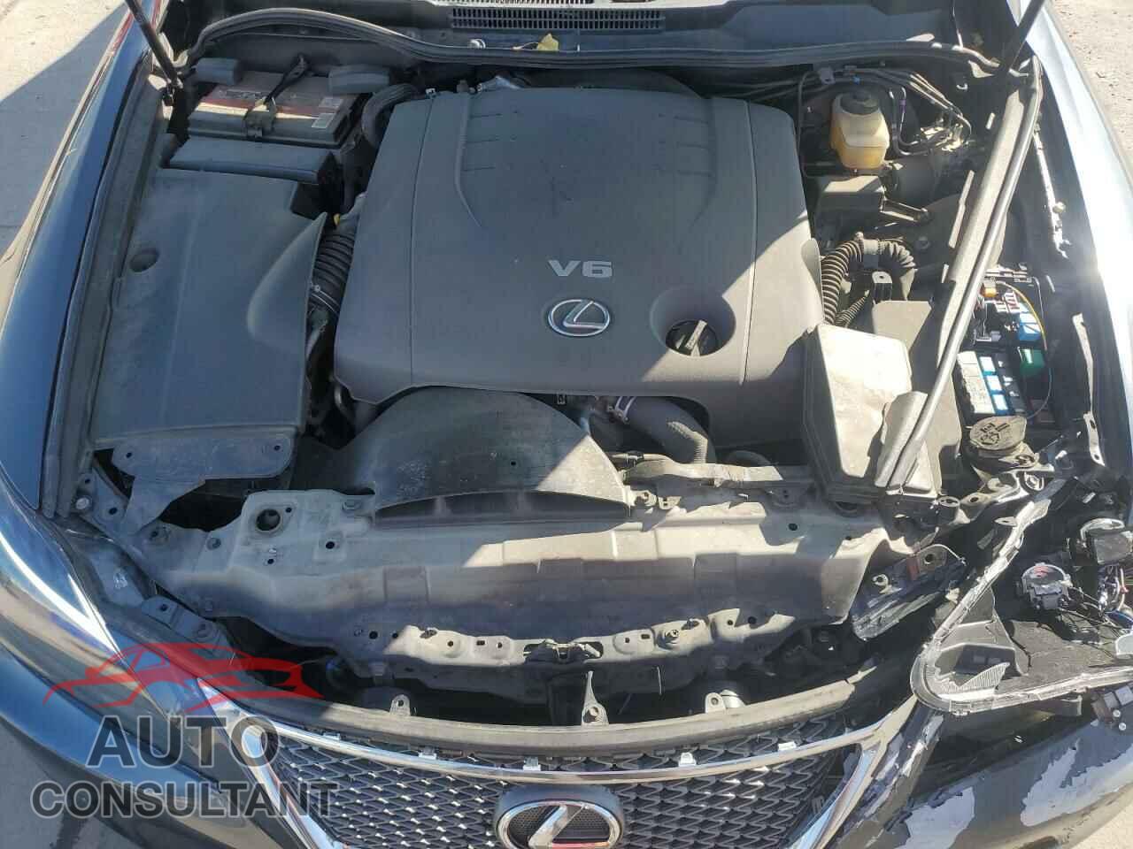 LEXUS IS 2011 - JTHCF5C29B2035471