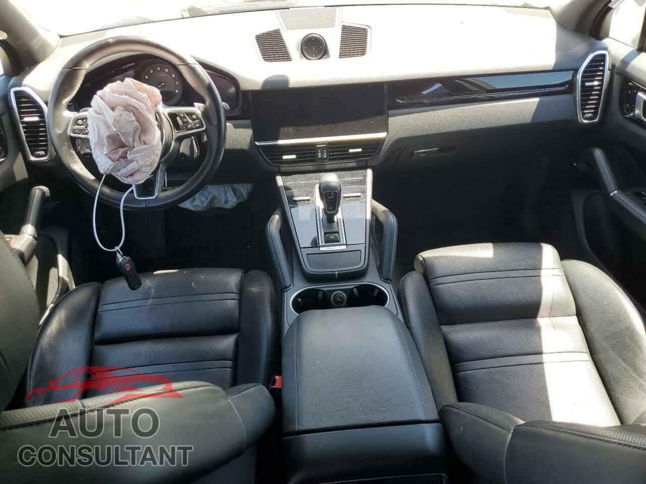 PORSCHE CAYENNE 2020 - WP1AA2AY7LDA03393