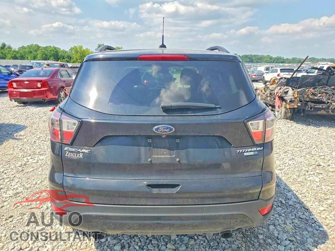 FORD ESCAPE 2017 - 1FMCU9JD1HUC77294