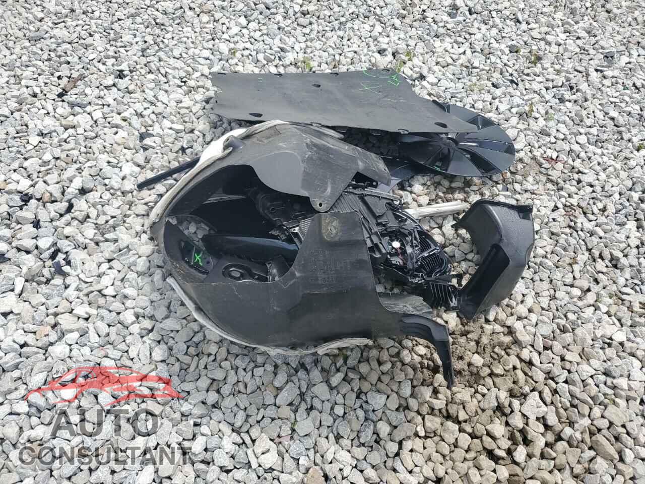 TESLA MODEL 3 2024 - 5YJ3E1EB5RF753679