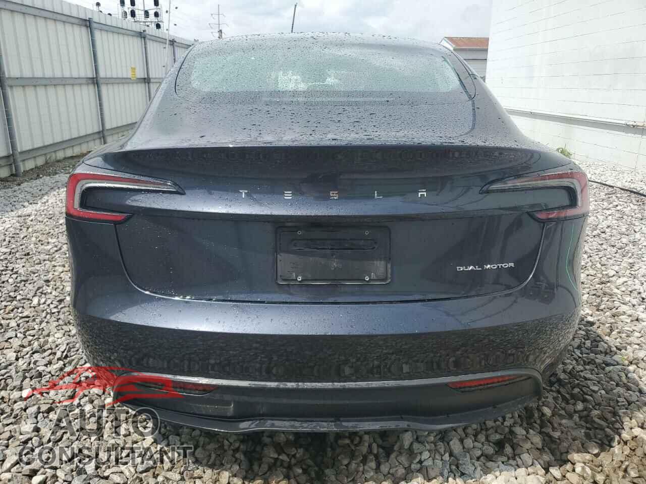 TESLA MODEL 3 2024 - 5YJ3E1EB5RF753679