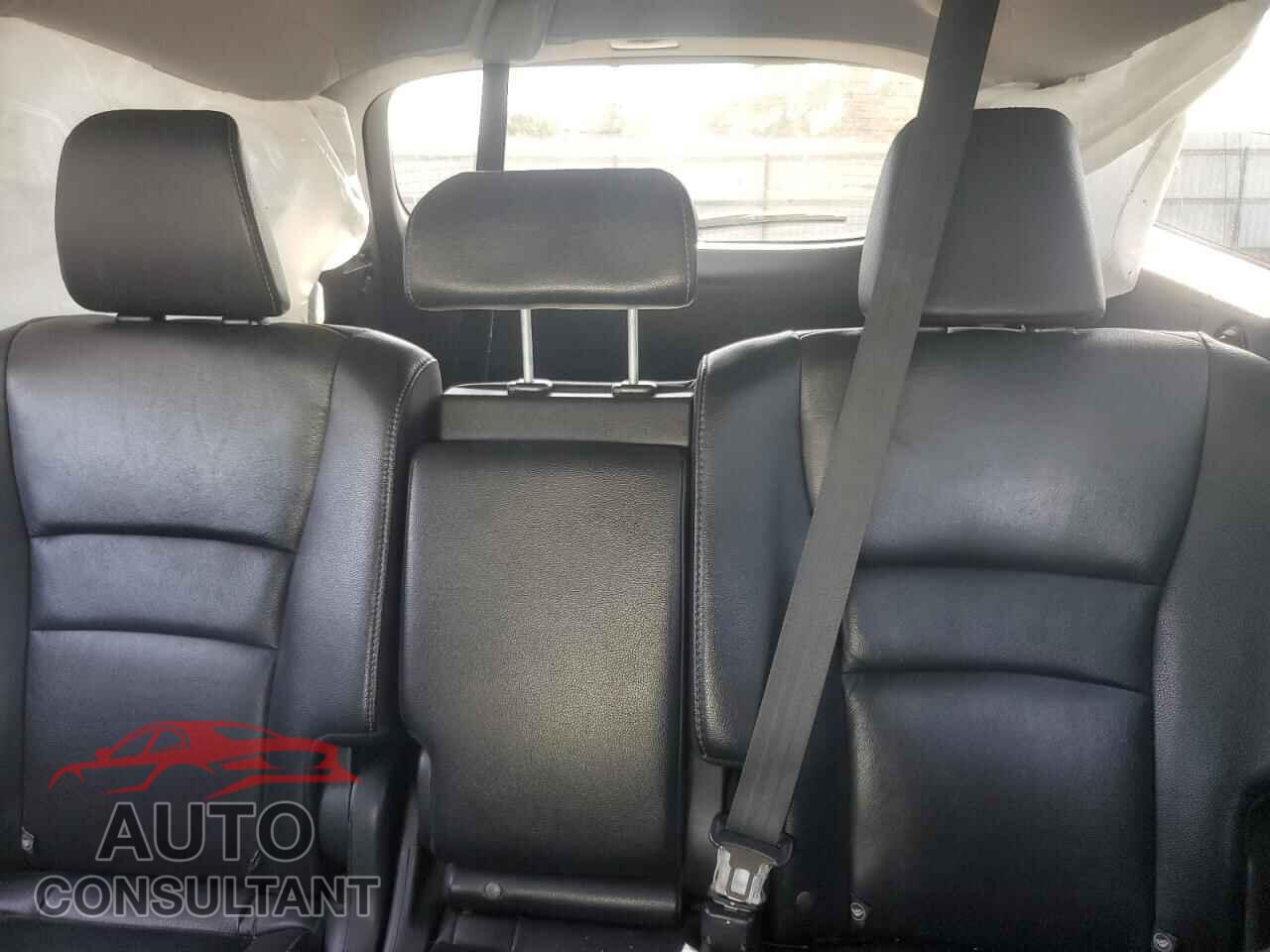 HONDA PILOT 2017 - 5FNYF5H99HB033643