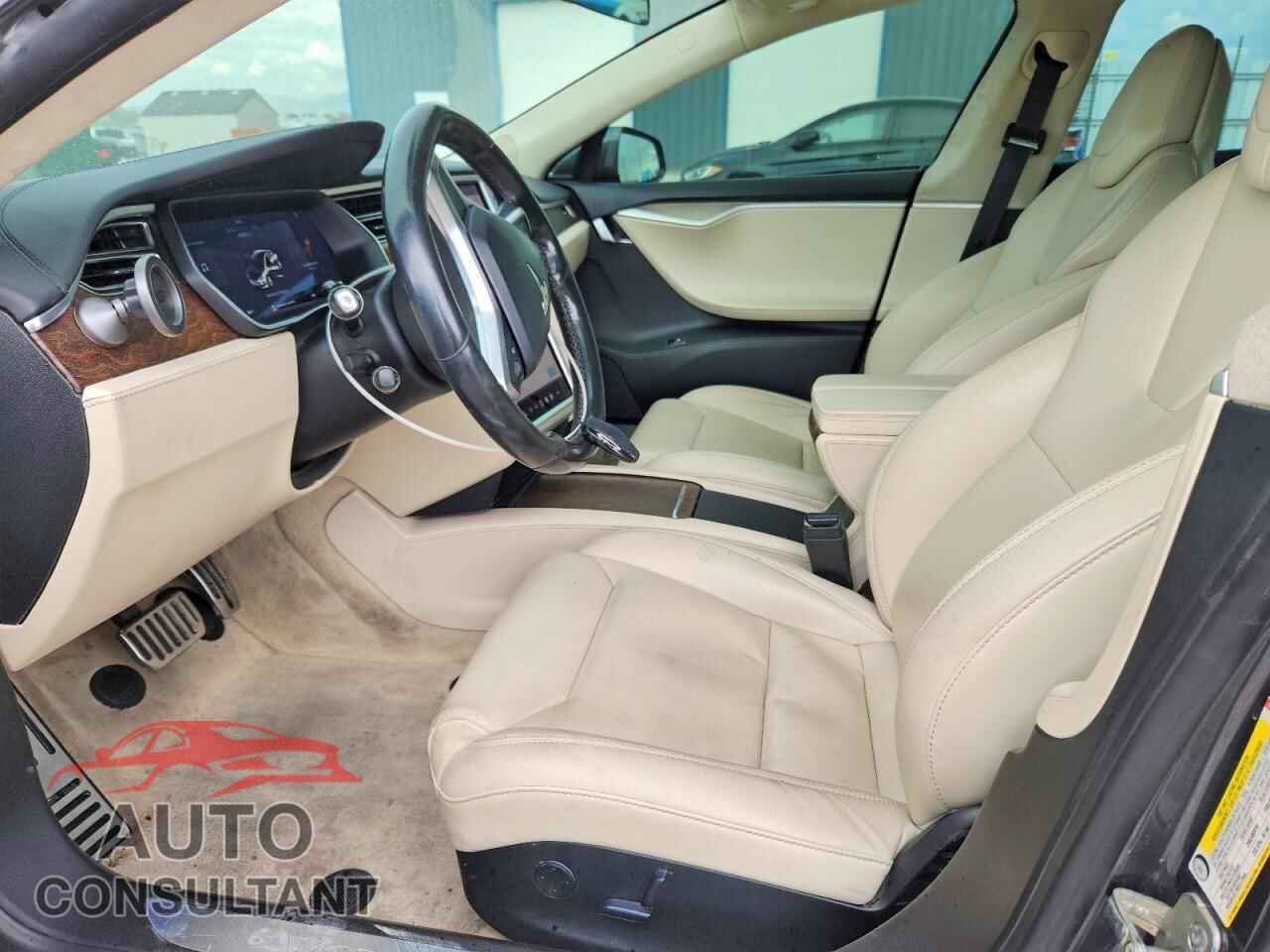 TESLA MODEL S 2017 - 5YJSA1E20HF229216
