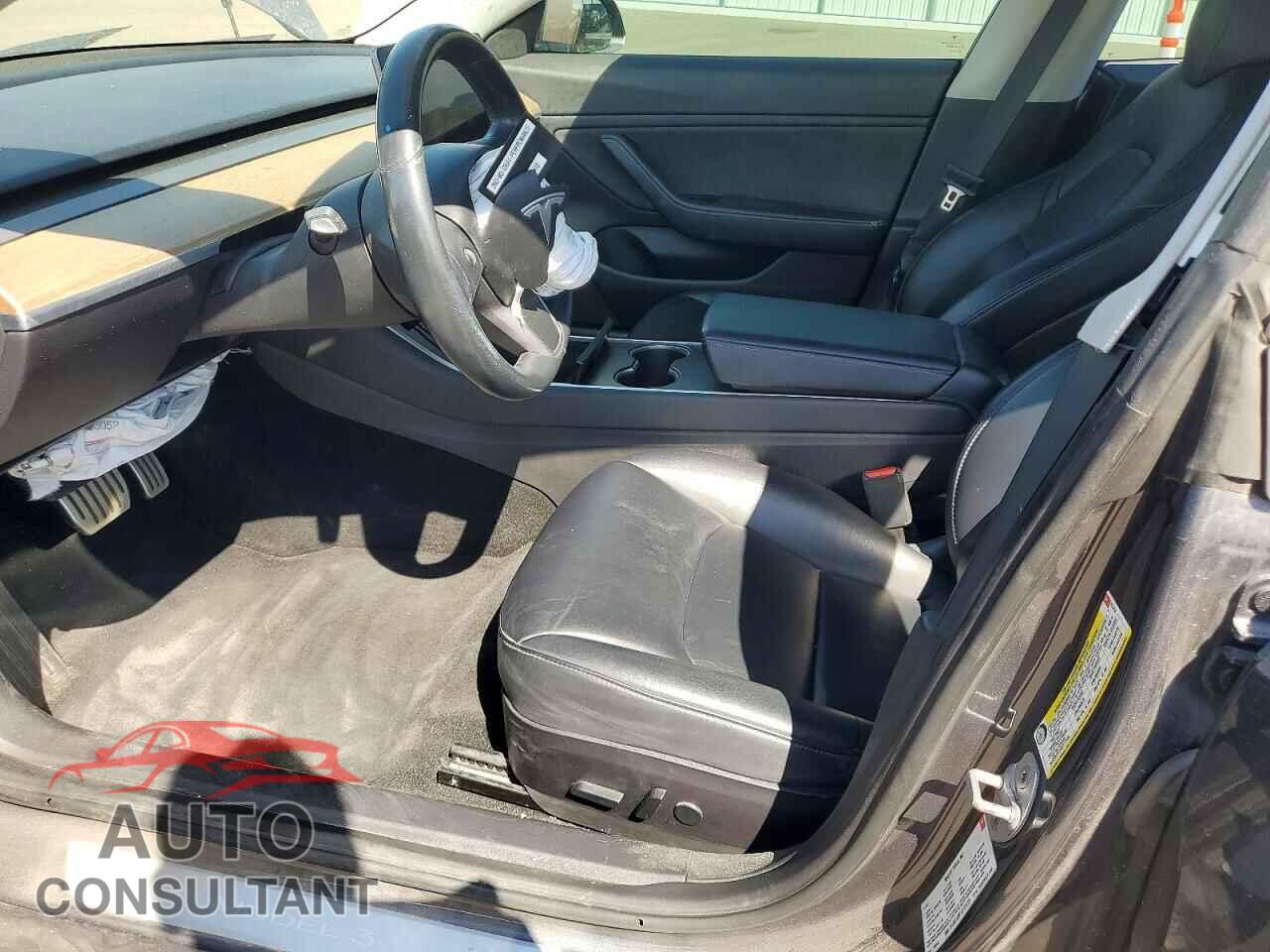 TESLA MODEL 3 2018 - 5YJ3E1EB7JF151418