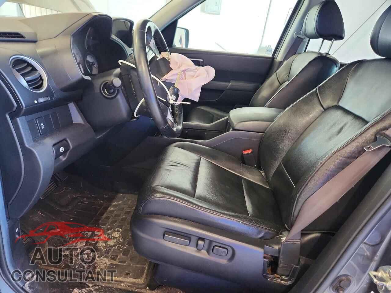 HONDA PILOT 2012 - 5FNYF4H76CB005607