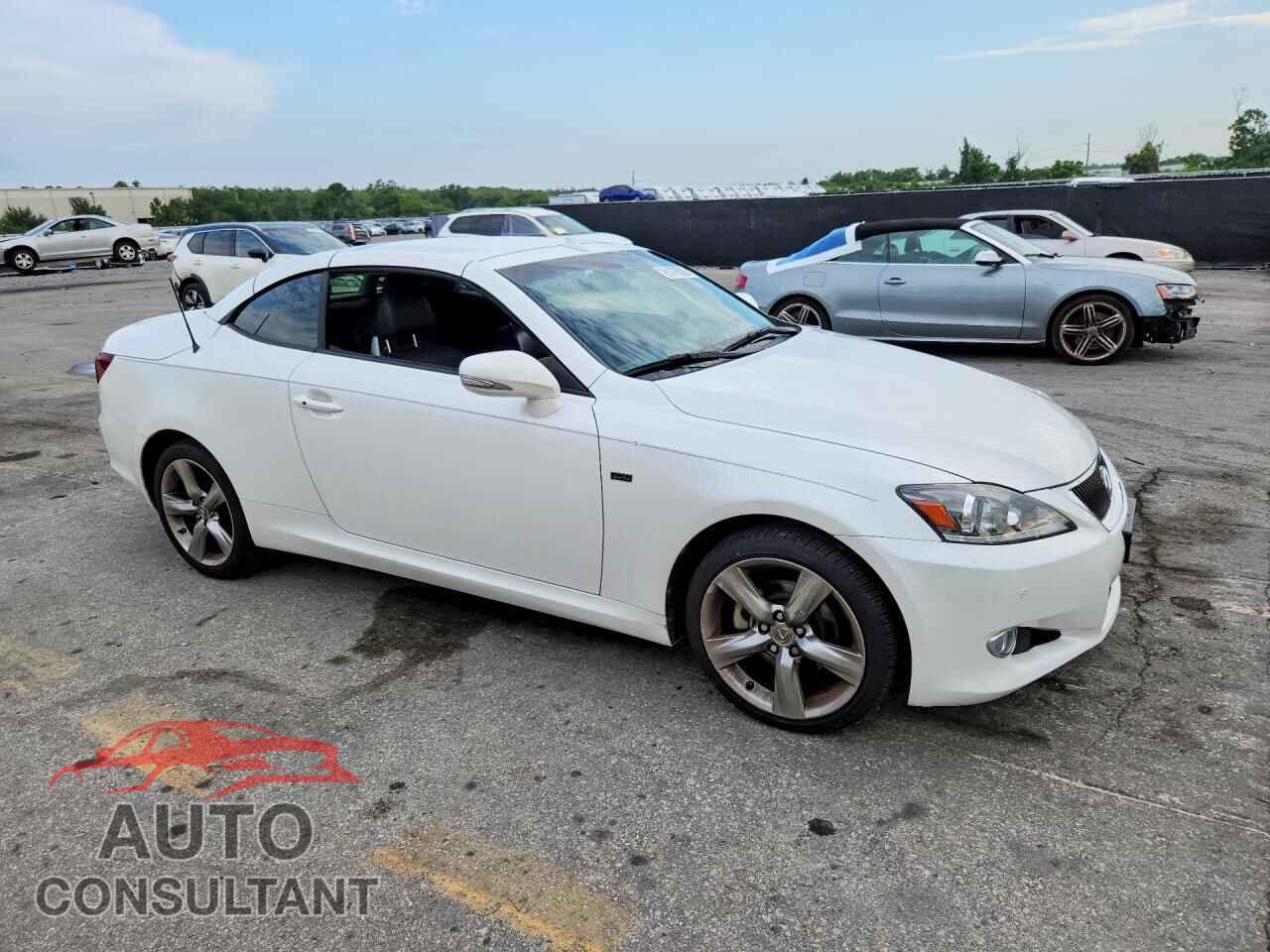 LEXUS IS 2015 - JTHFF2C29F2532084