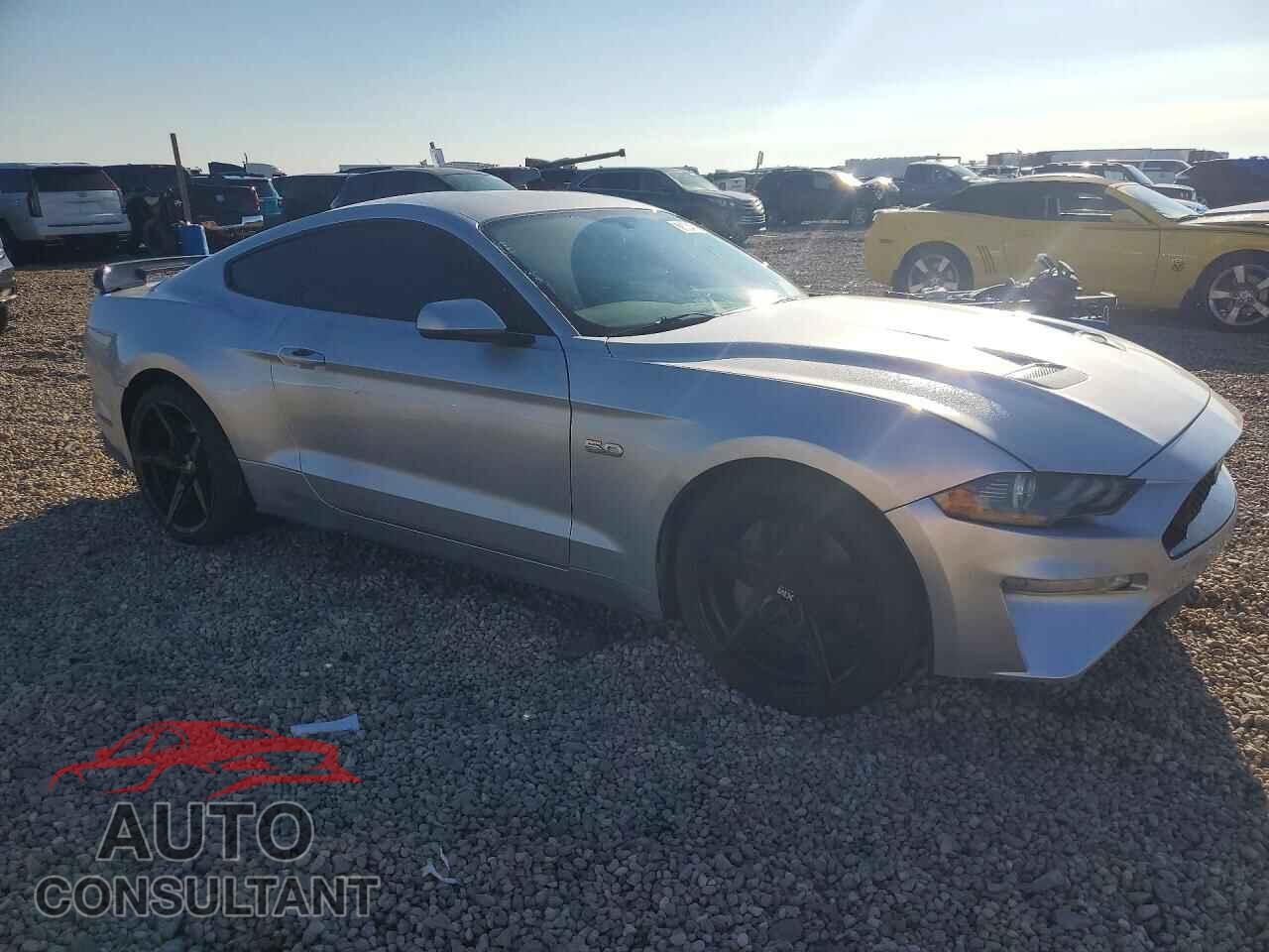 FORD MUSTANG 2018 - 1FA6P8CF5J5143377