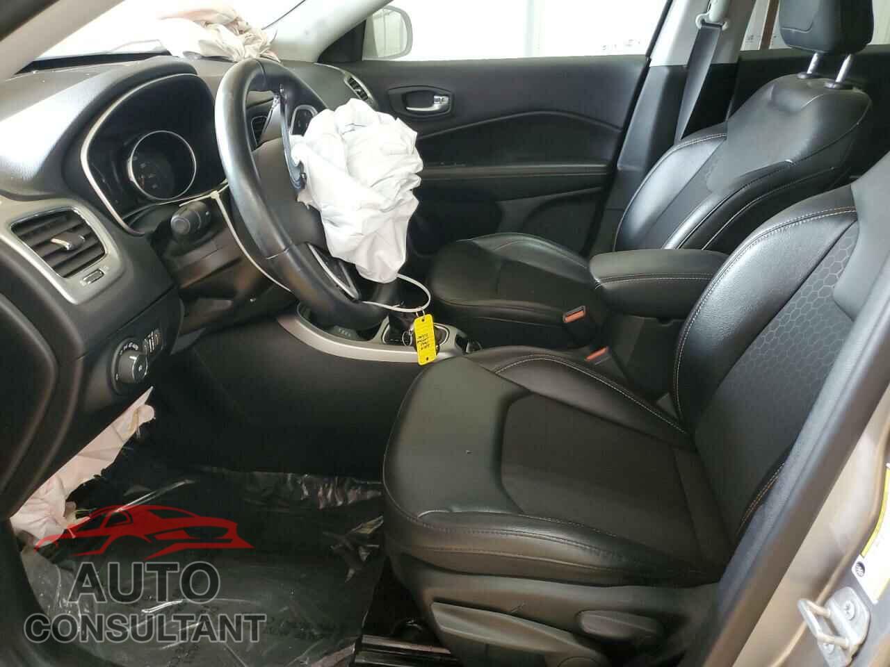 JEEP COMPASS 2019 - 3C4NJDBB1KT674981