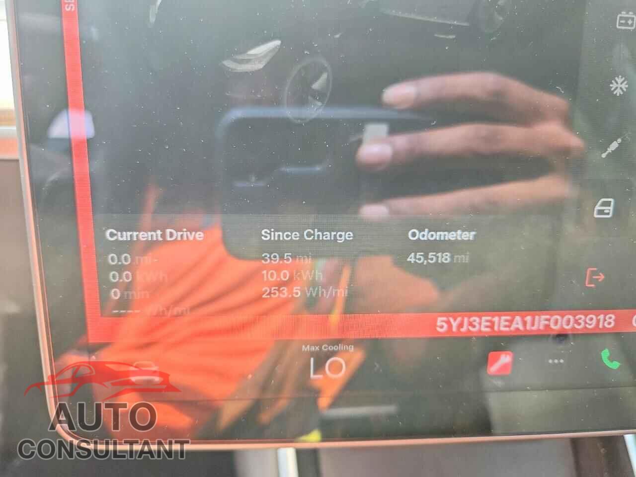 TESLA MODEL 3 2018 - 5YJ3E1EA1JF003918