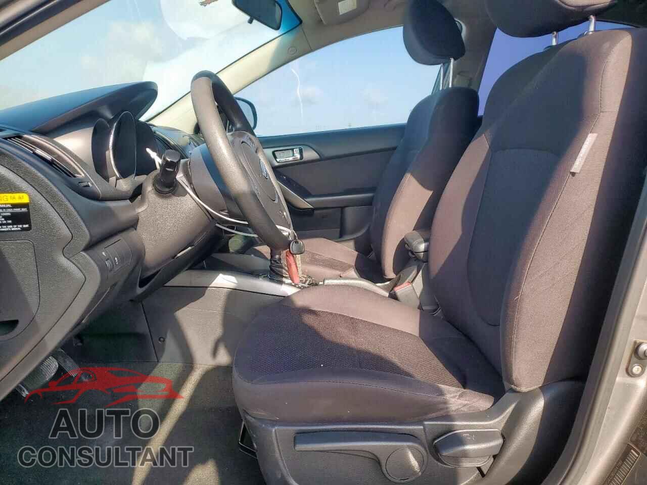 KIA FORTE 2013 - KNAFU4A28D5647189