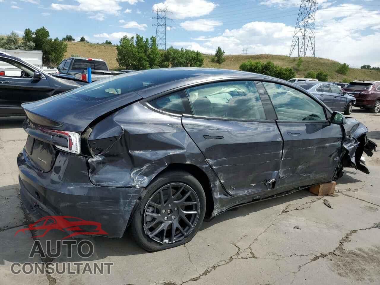 TESLA MODEL 3 2024 - 5YJ3E1EB3RF758668