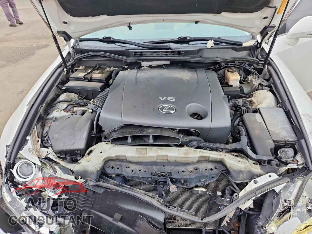 LEXUS IS 2011 - JTHCF5C22B5051817