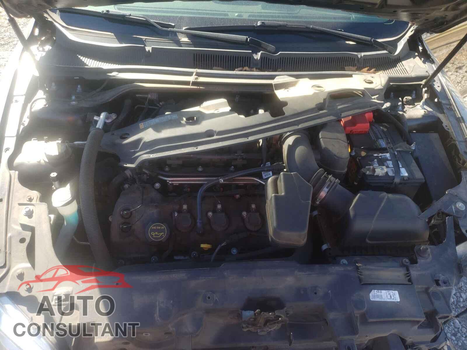 FORD TAURUS 2017 - 1FAHP2F82HG104389