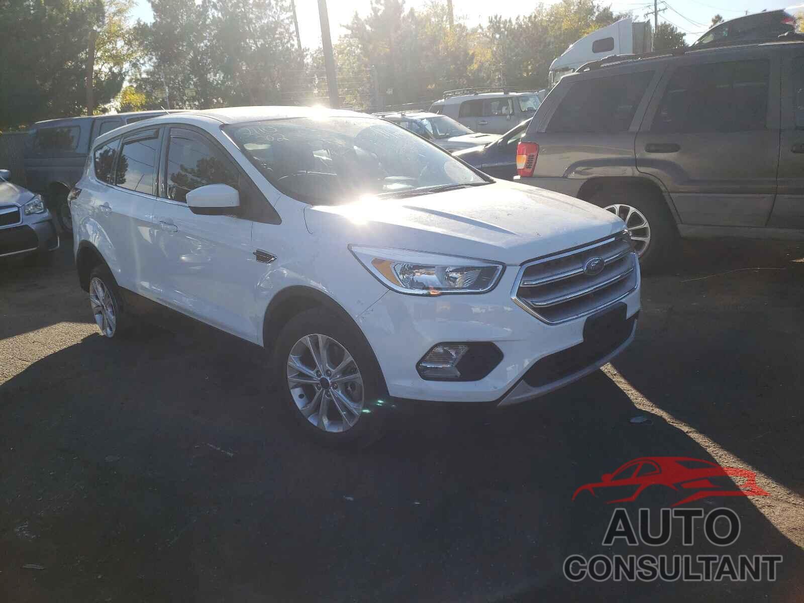 FORD ESCAPE 2017 - 1FMCU9GD2HUB60590