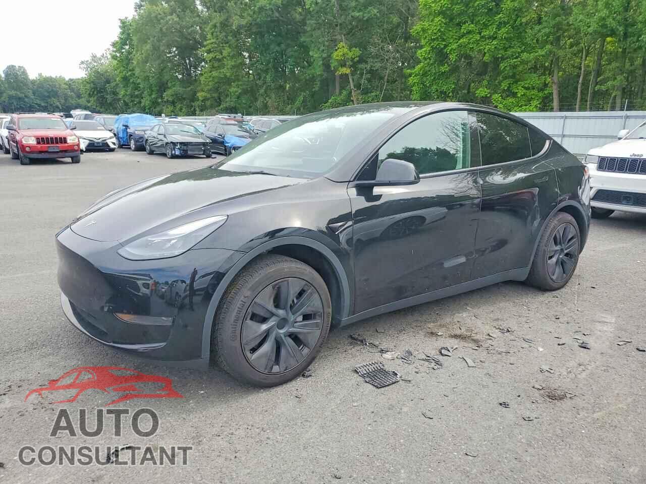 TESLA MODEL Y 2024 - 7SAYGDED9RF156539