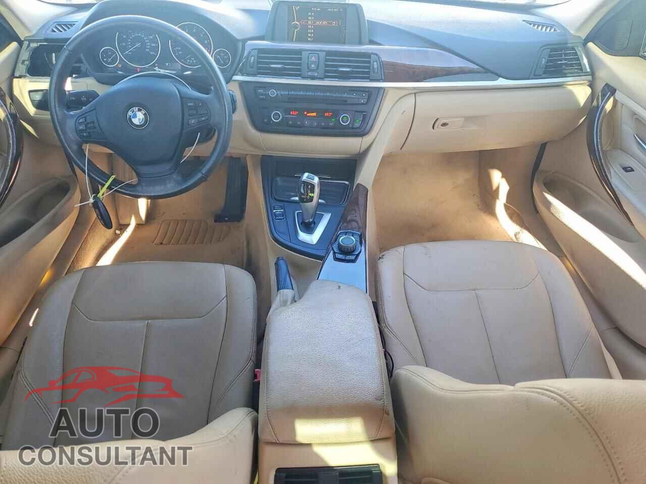BMW 3 SERIES 2013 - WBA3A5C5XDF351495