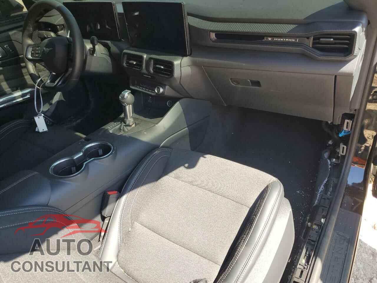 FORD MUSTANG 2024 - 1FA6P8CFXR5408547