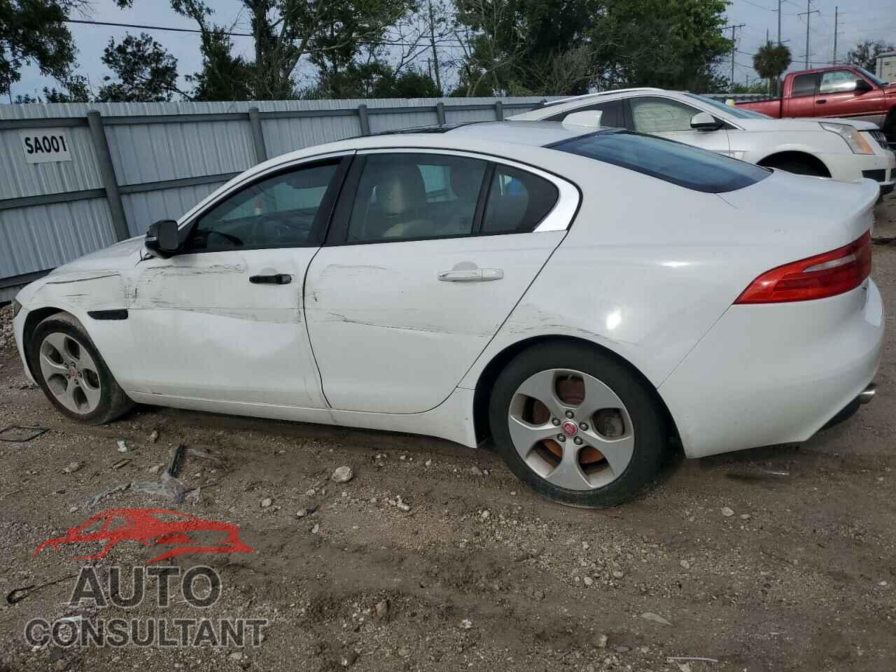 JAGUAR XE 2017 - SAJAR4BG2HA972377