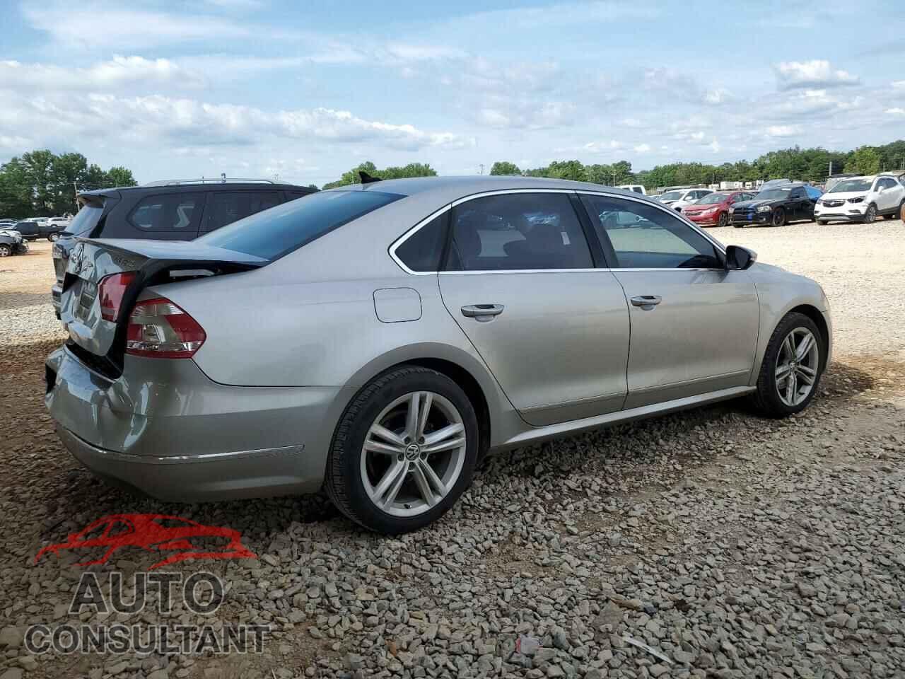 VOLKSWAGEN PASSAT 2012 - 1VWCN7A37CC045324