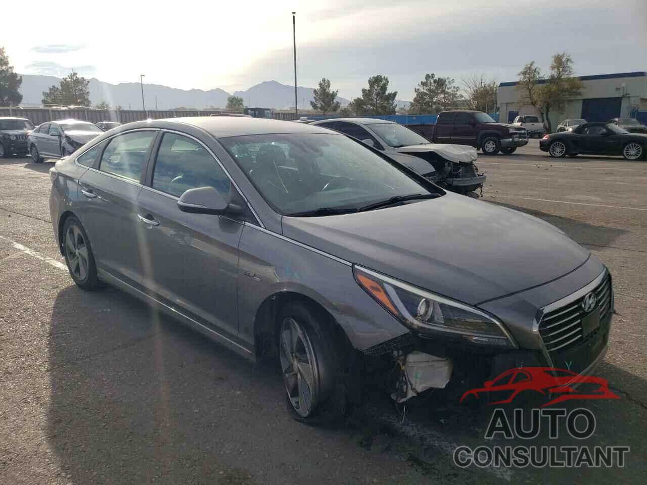 HYUNDAI SONATA 2017 - KMHE54L26HA064301