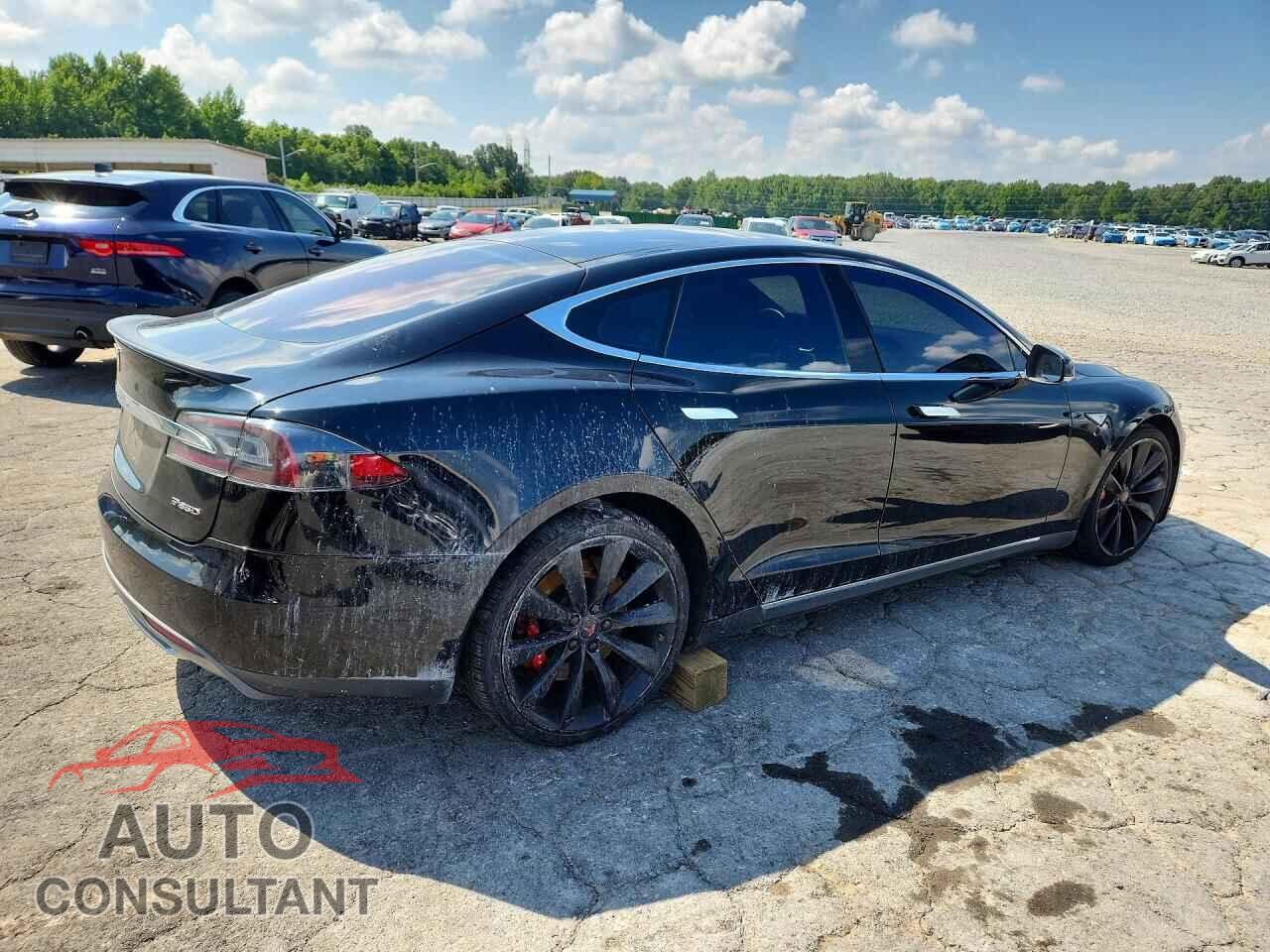 TESLA MODEL S 2015 - 5YJSA1H47FF083200