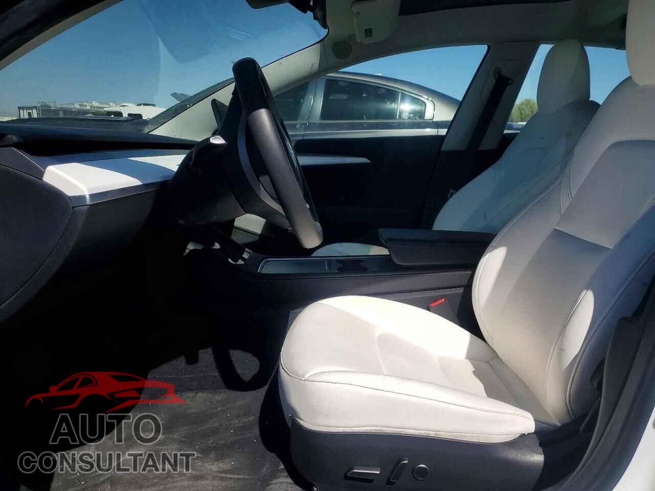 TESLA MODEL 3 2023 - 5YJ3E1EA5PF541840