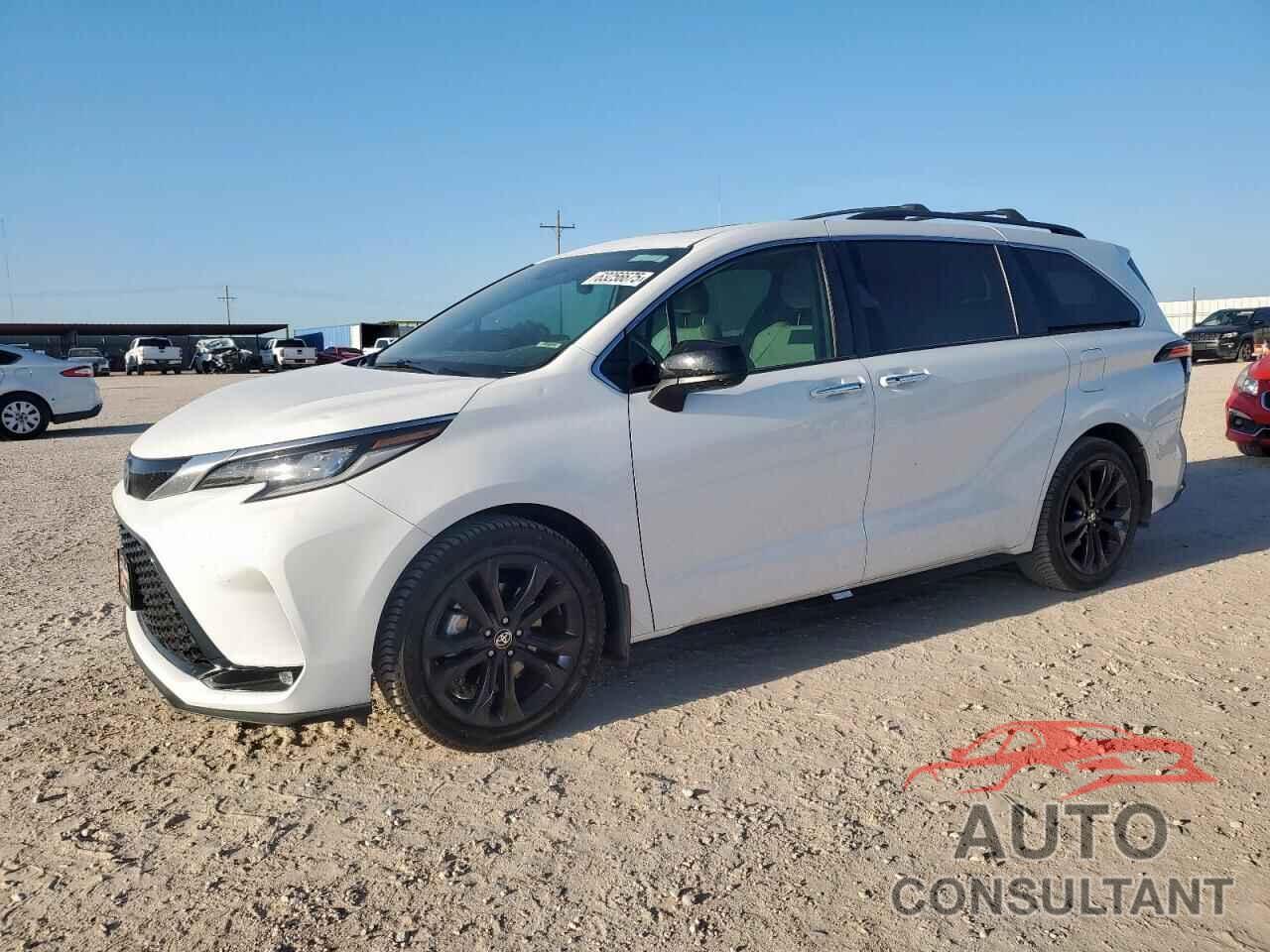 TOYOTA SIENNA 2022 - 5TDXRKEC8NS108048