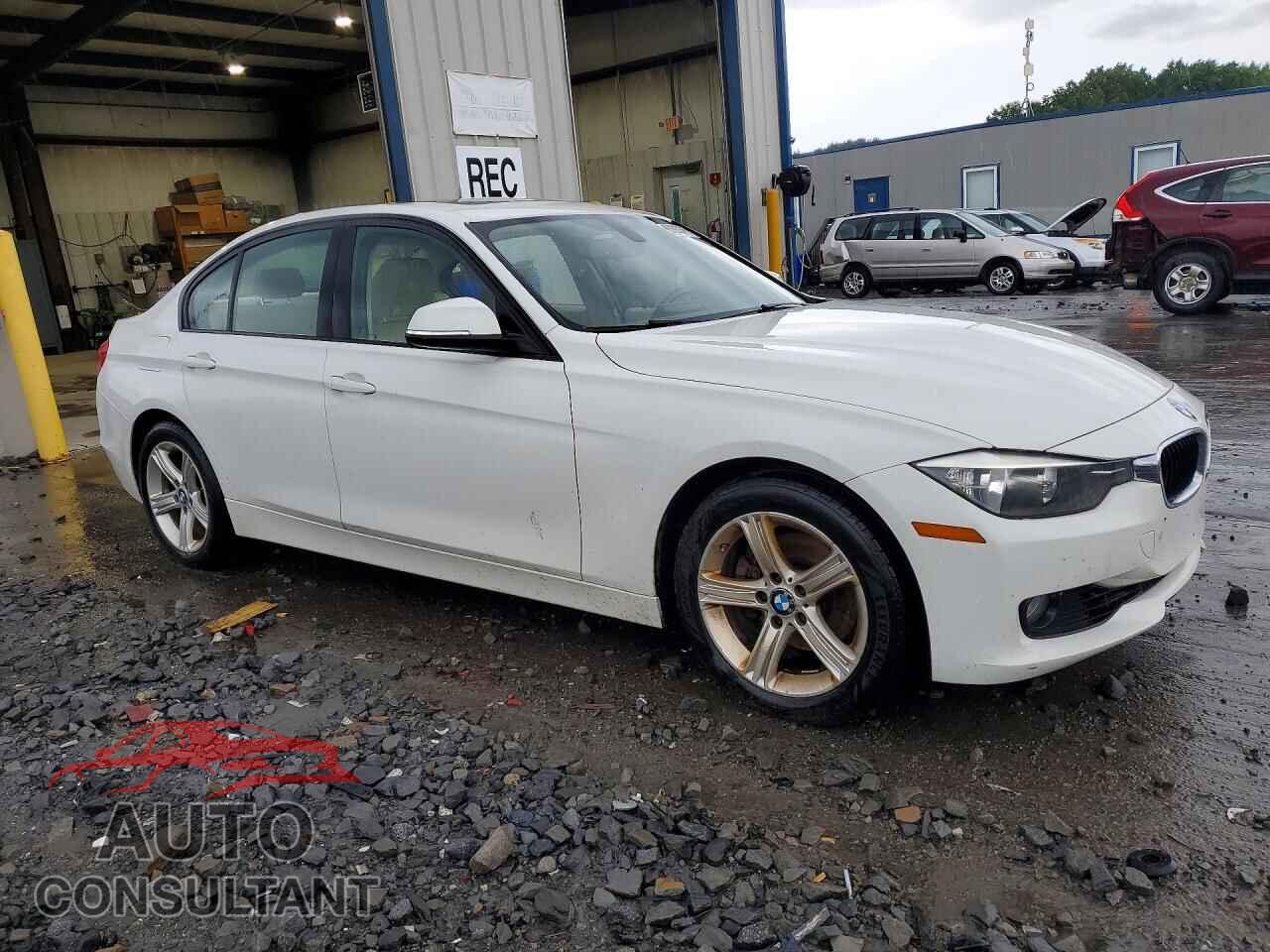 BMW 3 SERIES 2013 - WBA3B5C50DF592396