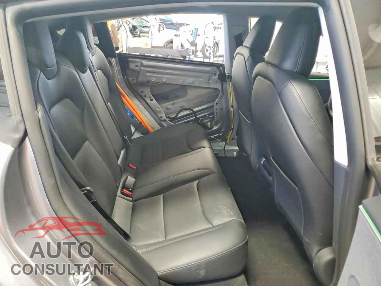 TESLA MODEL 3 2025 - 5YJ3E1EAXSF999916