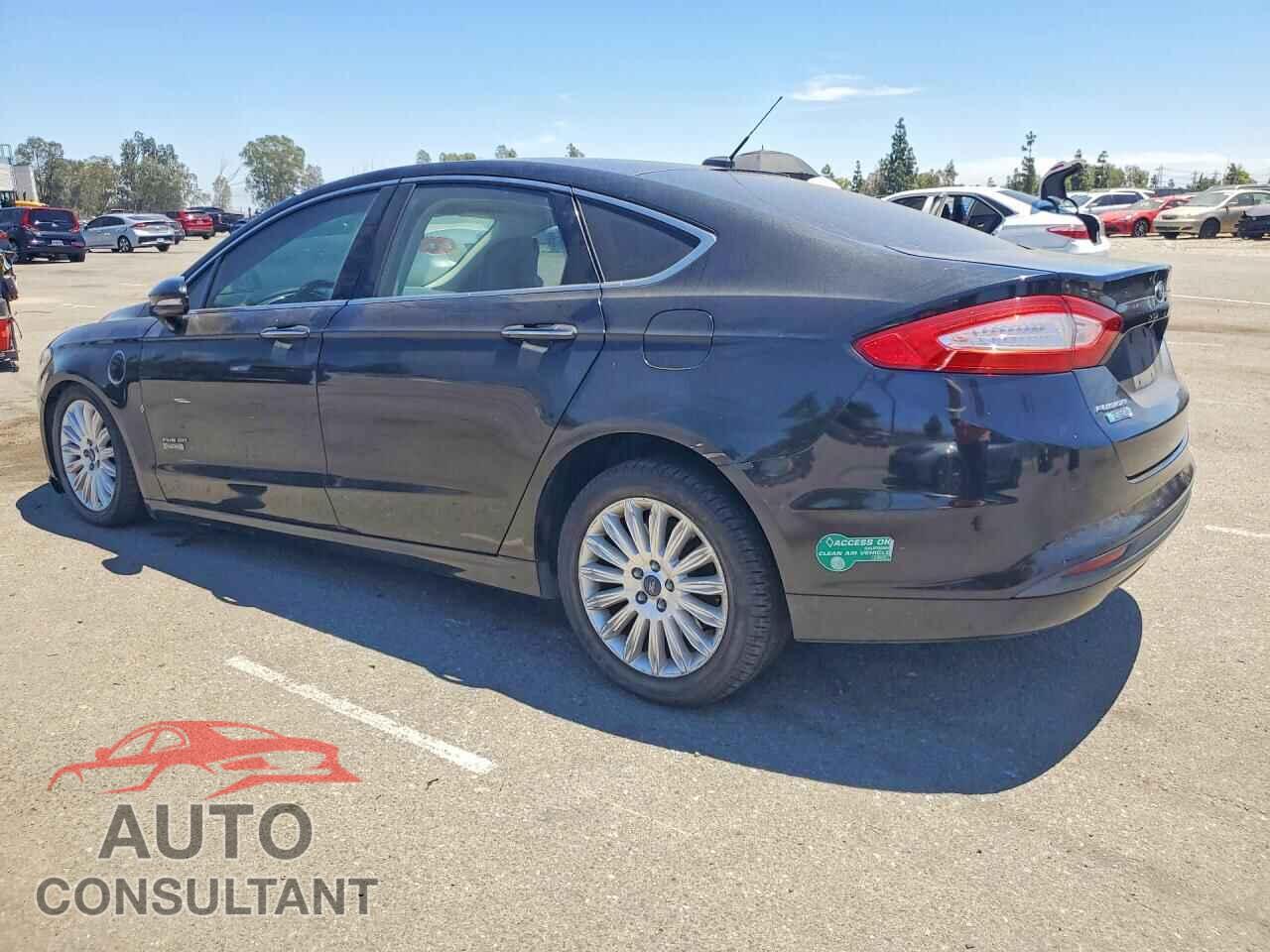 FORD FUSION 2015 - 3FA6P0PU8FR128192