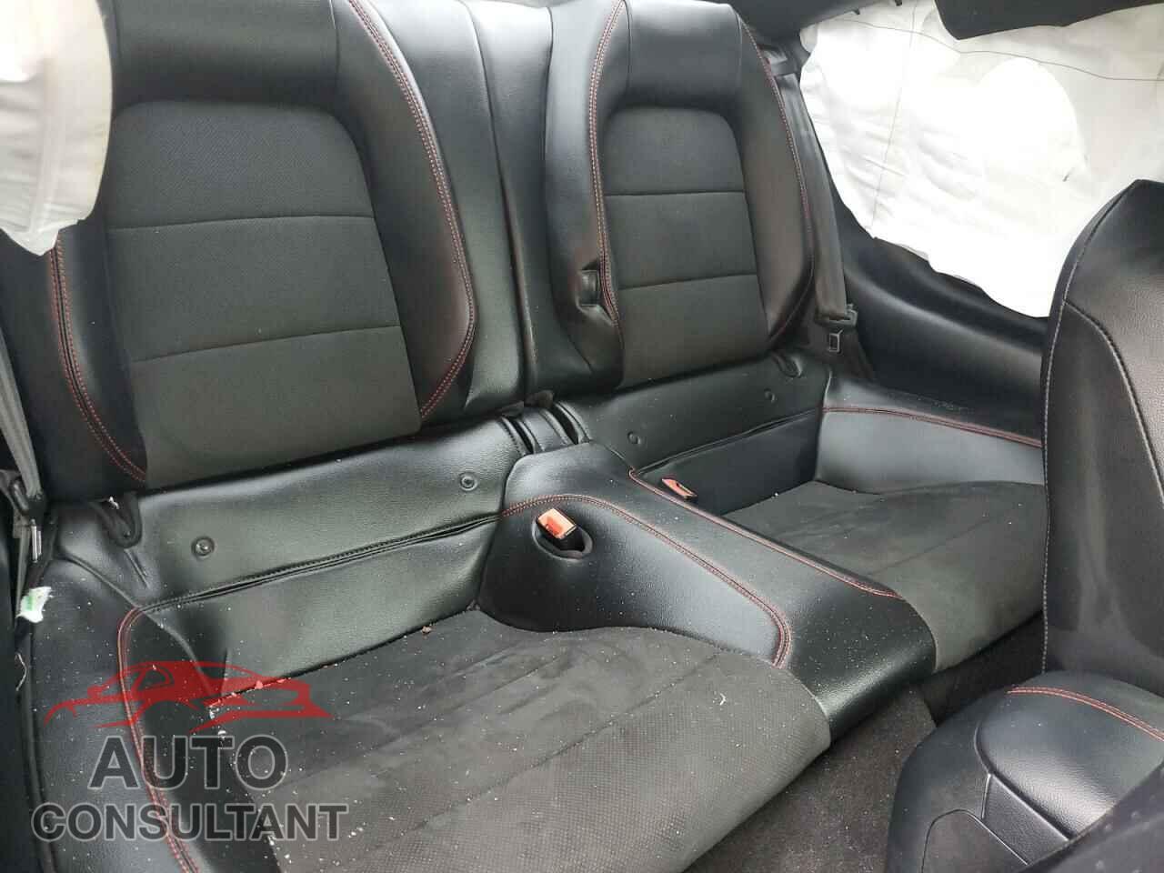 FORD MUSTANG 2020 - 1FA6P8CF0L5105655