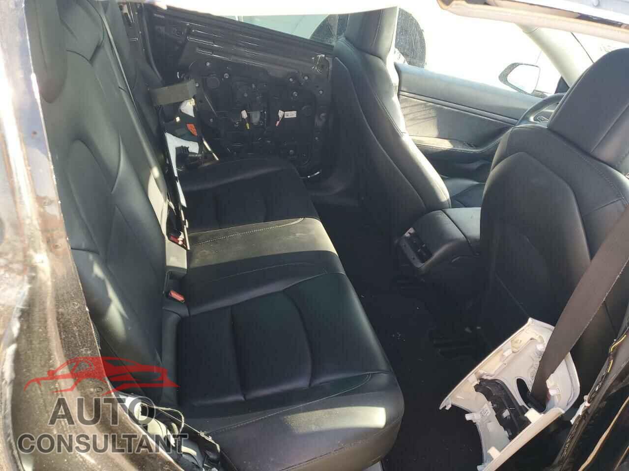 TESLA MODEL 3 2019 - 5YJ3E1EB1KF441607