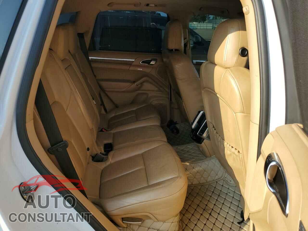 PORSCHE CAYENNE 2012 - WP1AA2A21CLA06646