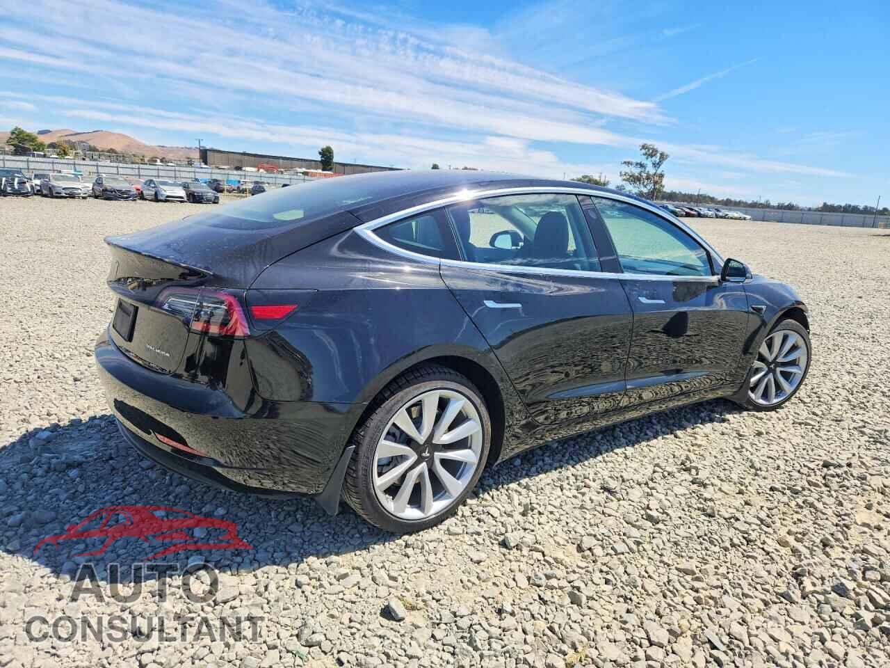 TESLA MODEL 3 2019 - 5YJ3E1EB9KF197057