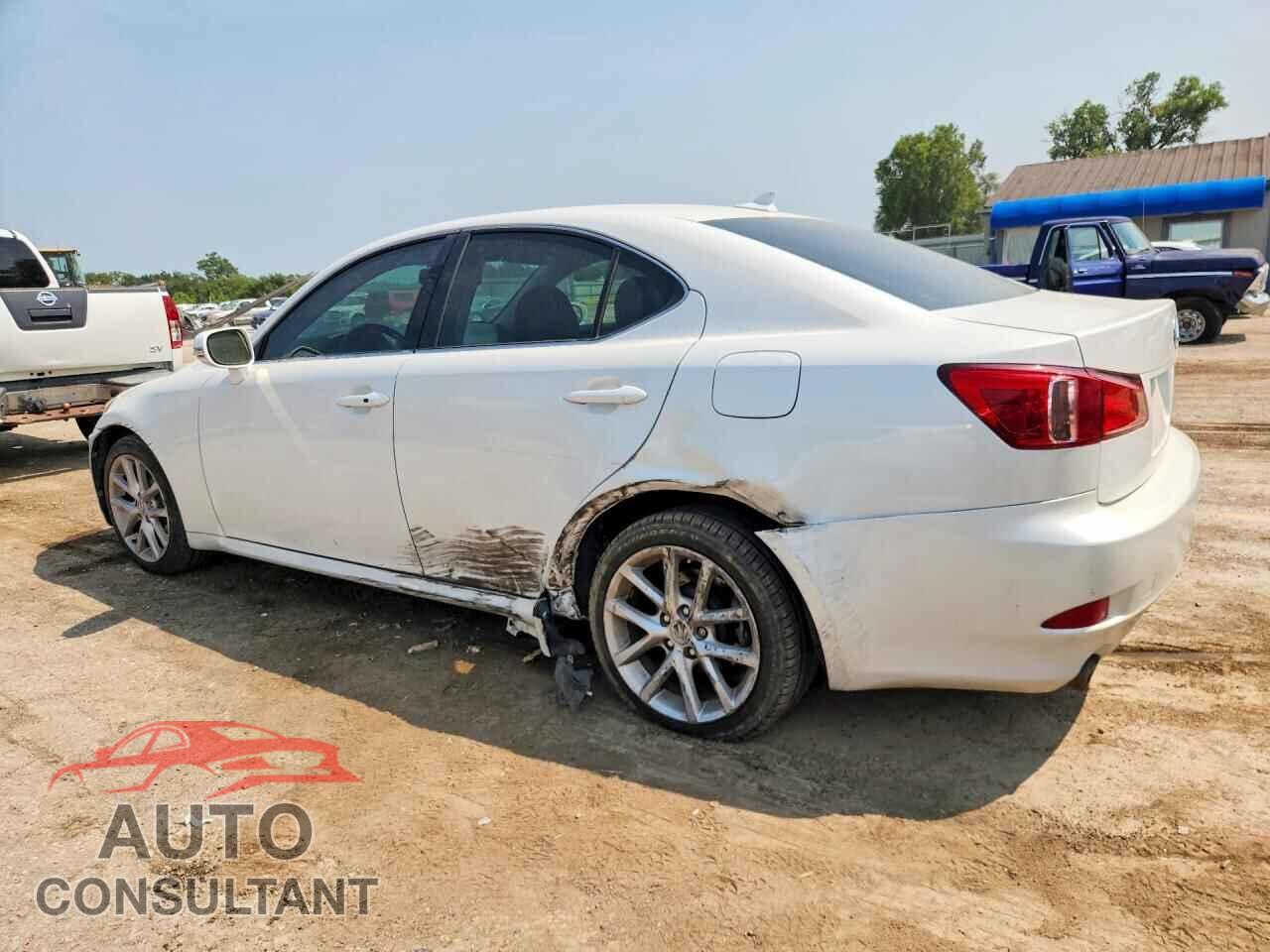 LEXUS IS 2012 - JTHCF5C25C5053448