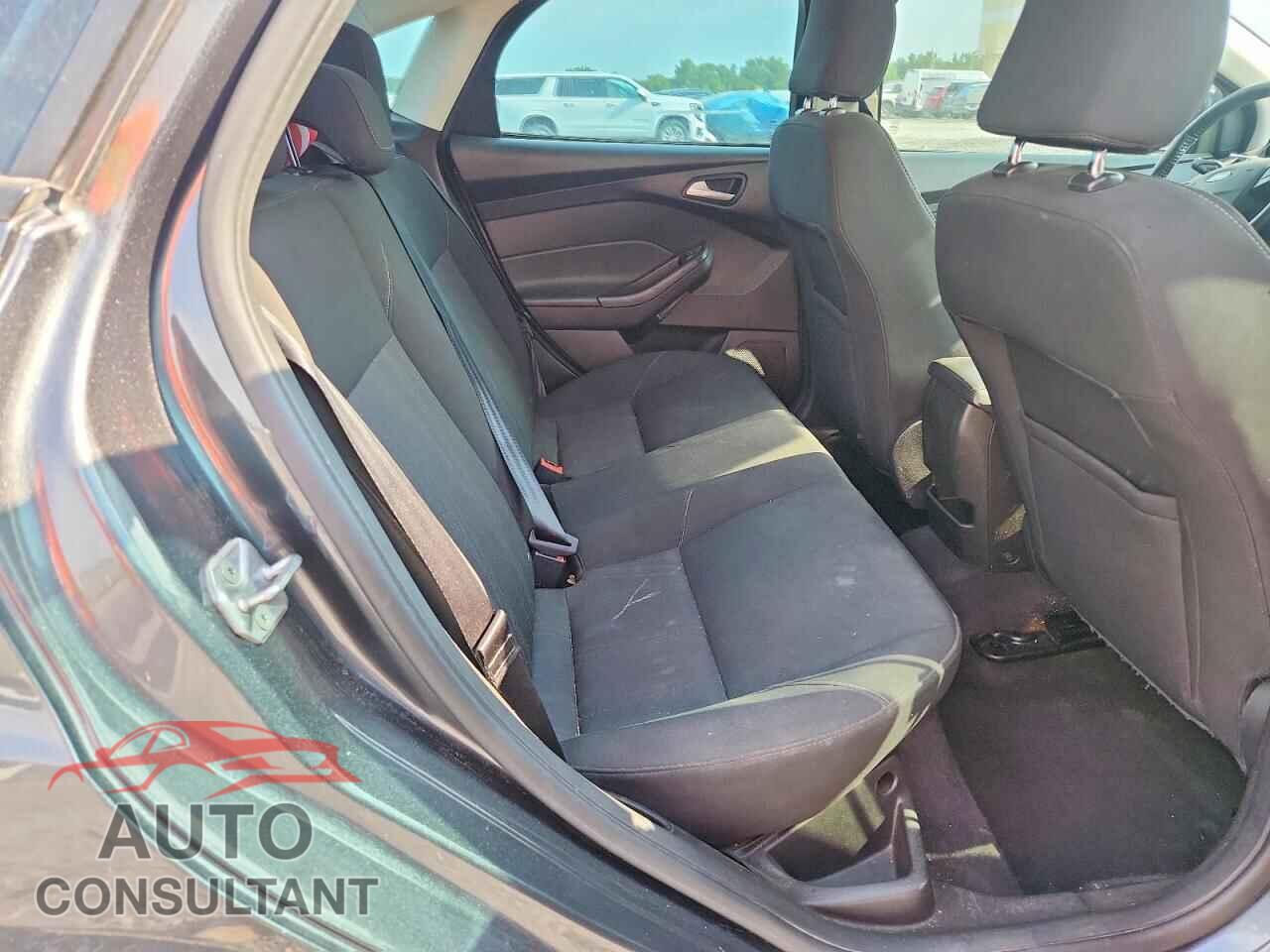 FORD FOCUS 2016 - 1FADP3F25GL379549