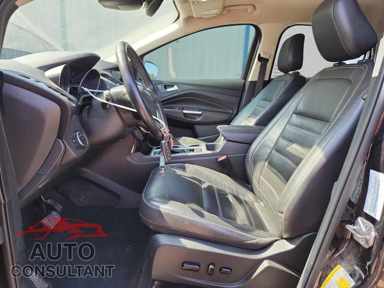 FORD ESCAPE 2018 - 1FMCU9J98JUD30736