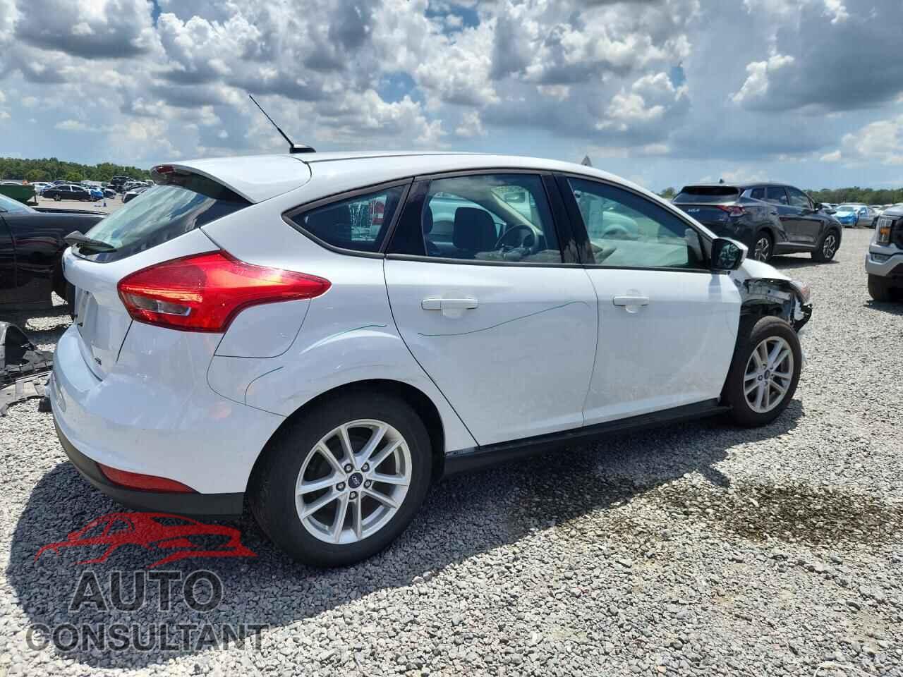 FORD FOCUS 2018 - 1FADP3K27JL320919