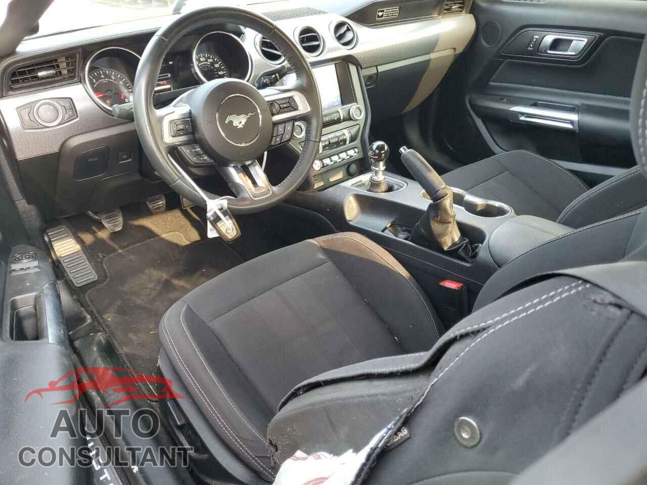 FORD MUSTANG 2020 - 1FA6P8CF5L5179234