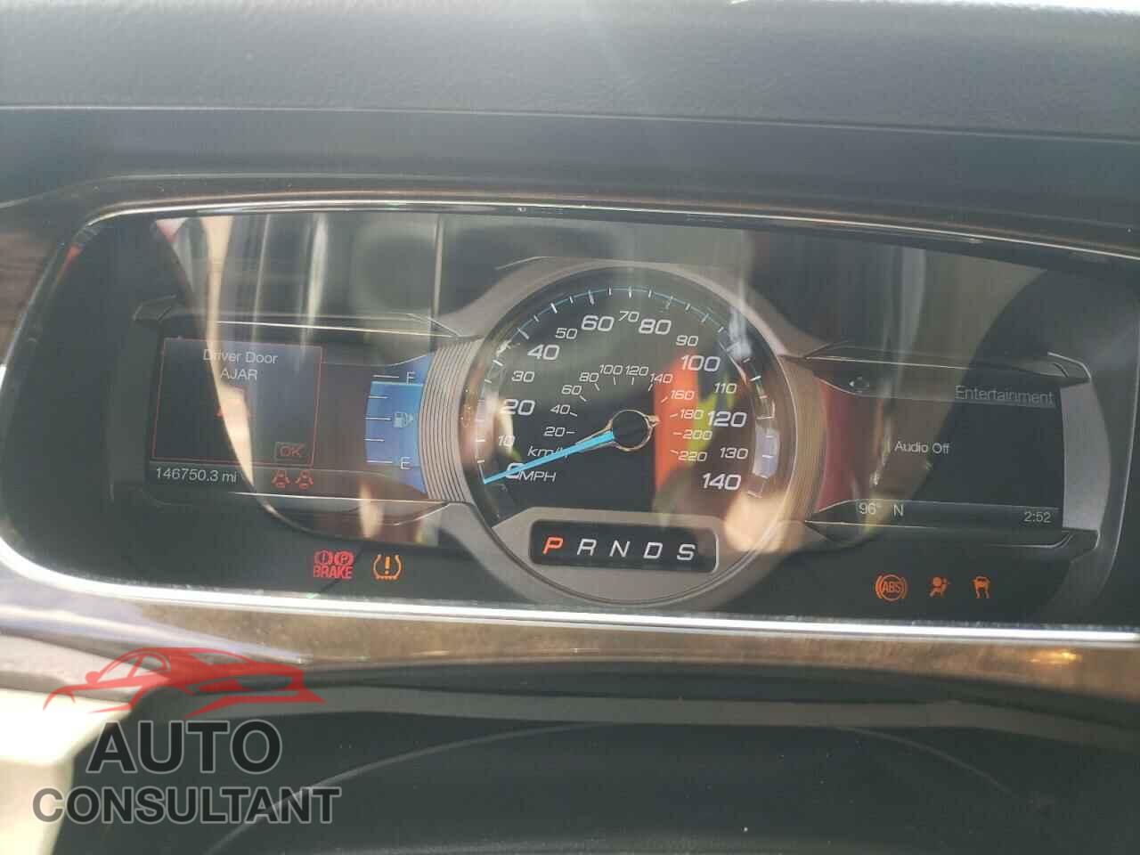 FORD TAURUS 2017 - 1FAHP2F84HG121713