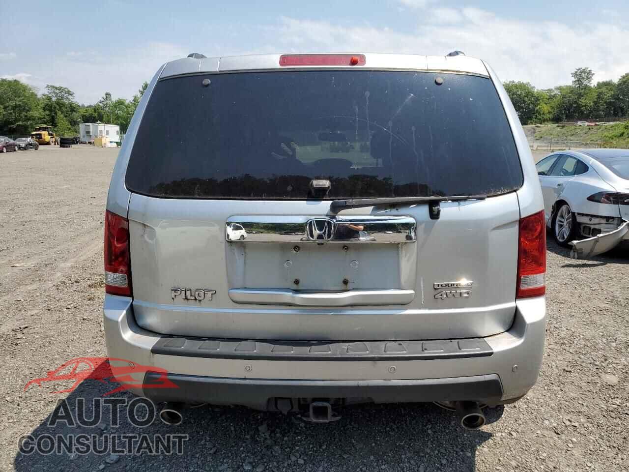 HONDA PILOT 2011 - 5FNYF4H96BB018714