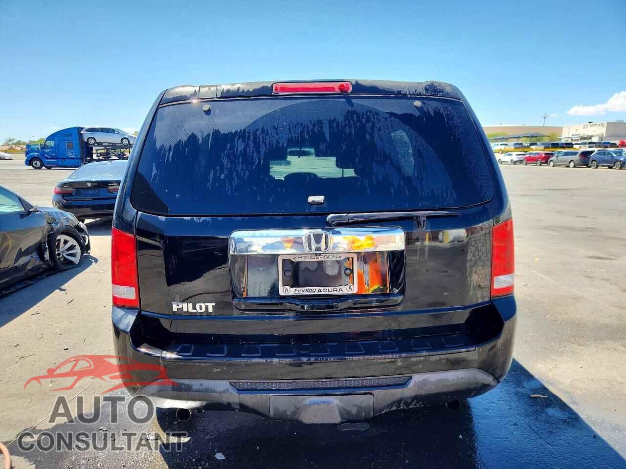 HONDA PILOT 2015 - 5FNYF3H20FB020655