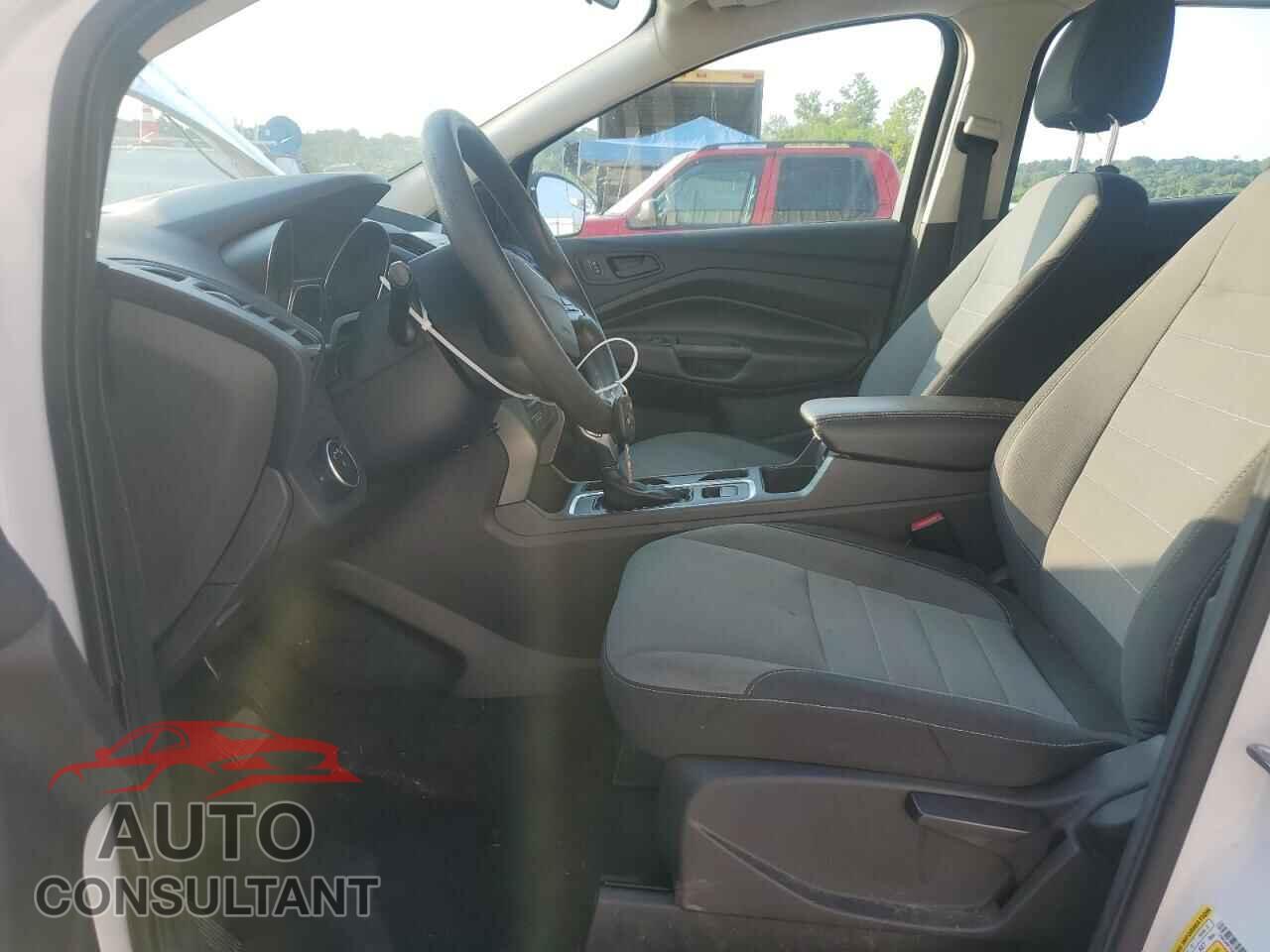 FORD ESCAPE 2017 - 1FMCU0F75HUE17314