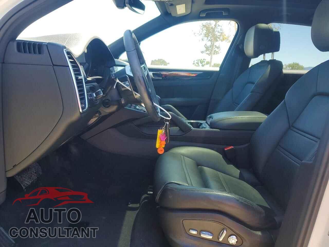 PORSCHE CAYENNE 2020 - WP1AA2AY2LDA00546