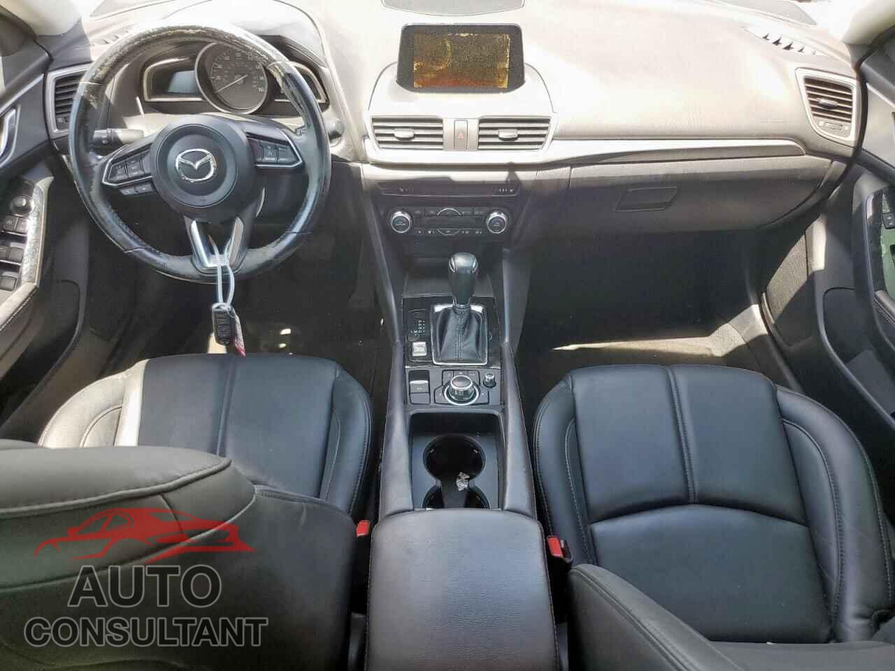 MAZDA 3 2017 - 3MZBN1V7XHM133070