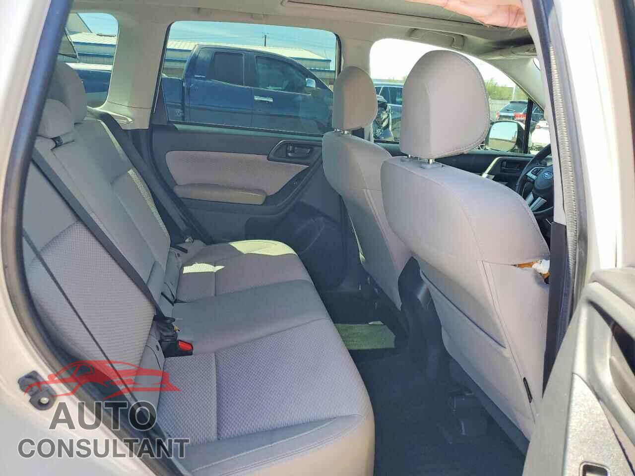 SUBARU FORESTER 2017 - JF2SJAGC8HH420227
