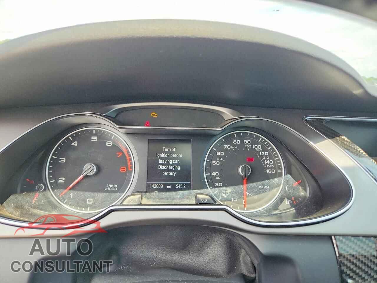 AUDI A4 2013 - WAUBFAFL0DN043922