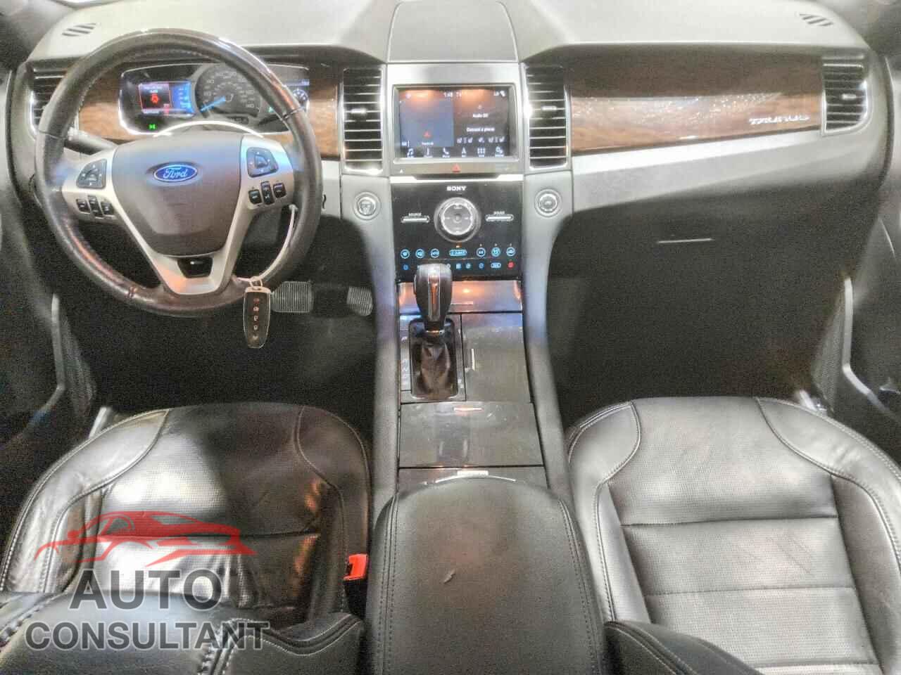 FORD TAURUS 2018 - 1FAHP2J85JG121071