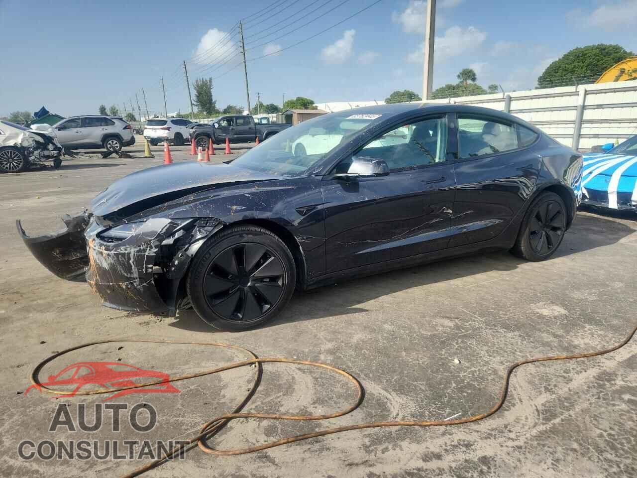 TESLA MODEL 3 2024 - 5YJ3E1EB8RF813499